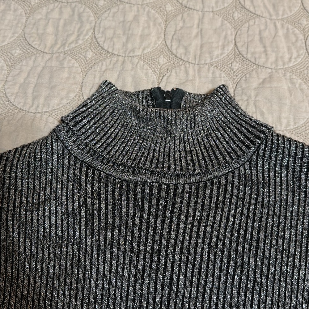 Metallic turtleneck - Picture 3 of 6